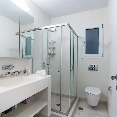 Apartament 2 Bedroom With Balcony, St Georges Beace
